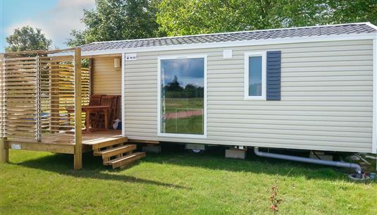 Mobil-home 4 personnes 2 chambres au Camping Loire et Châteaux à Bréhémont en Indre et Loire proche de Tours et Saumur, près des châteaux de La Loire