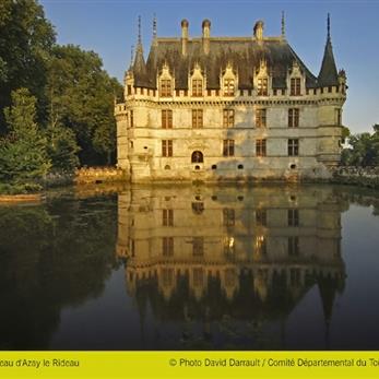Château d'Azay le Rideau proche du Camping Loire et Châteaux à Bréhémont en Indre et Loire proche de Tours et Saumur, près des châteaux de La Loire