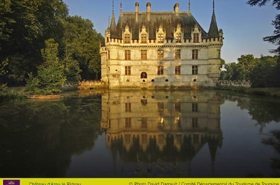 Château d'Azay le Rideau proche du Camping Loire et Châteaux à Bréhémont en Indre et Loire proche de Tours et Saumur, près des châteaux de La Loire