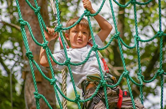 Saint Benoît Aventure, parc de loisirs proche du Camping Loire et Châteaux à Bréhémont en Indre et Loire proche de Tours et Saumur, près des châteaux de La Loire