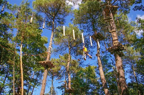 Saint Benoît Aventure, parc de loisirs proche du Camping Loire et Châteaux à Bréhémont en Indre et Loire proche de Tours et Saumur, près des châteaux de La Loire