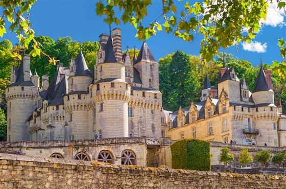 Chateau d'Usse à vélo - Camping Loire & Châteaux Bréhémont