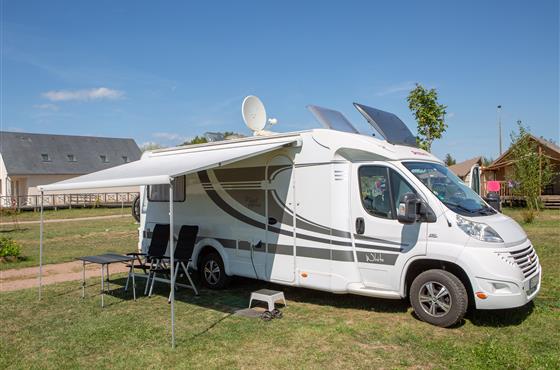 Aire de service et emplacement camping car Brehemont - Camping Loire & Chateaux